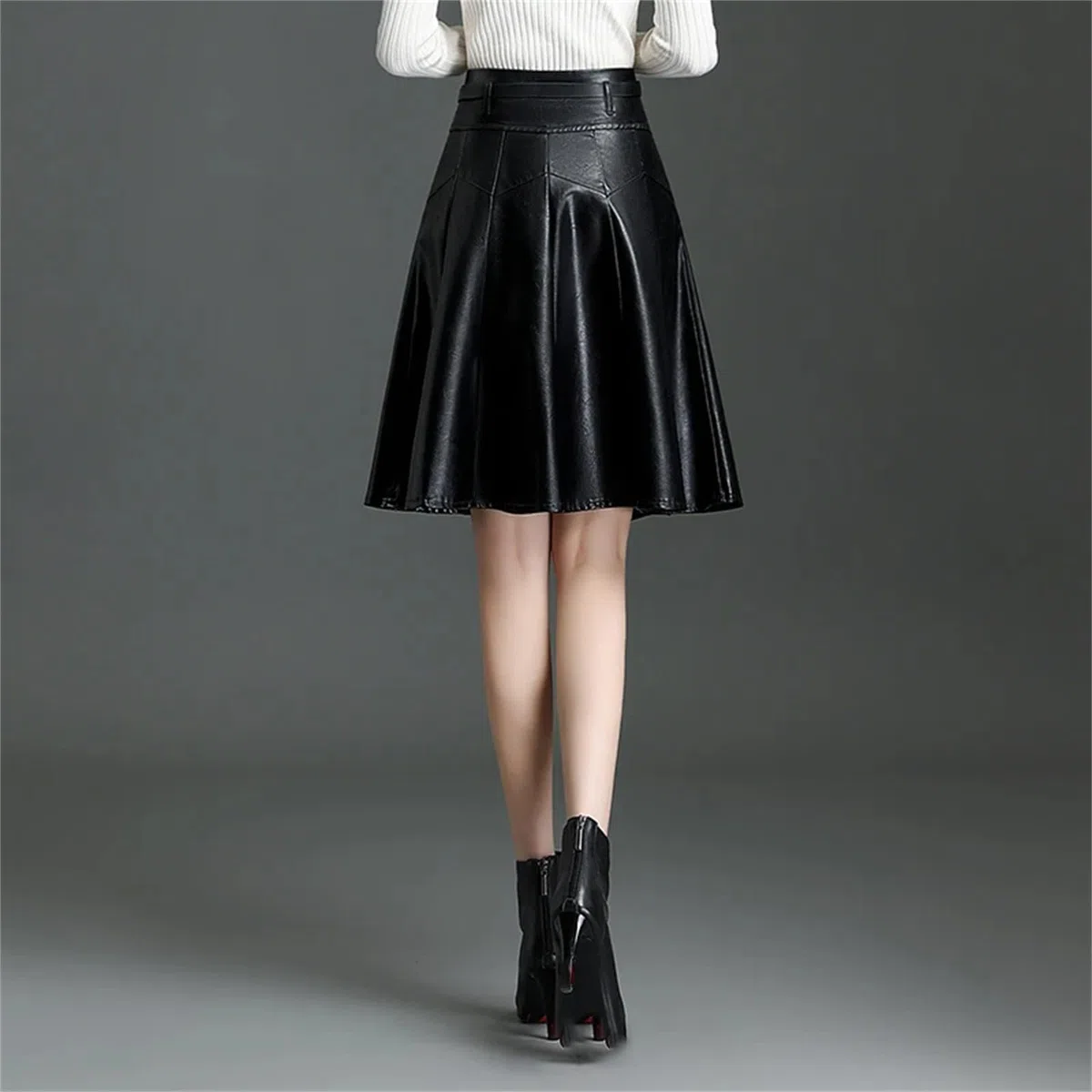 Falda de piel sintética para mujer, para otoño e invierno, cintura alta, elegante, corta, plisada, falda para botas