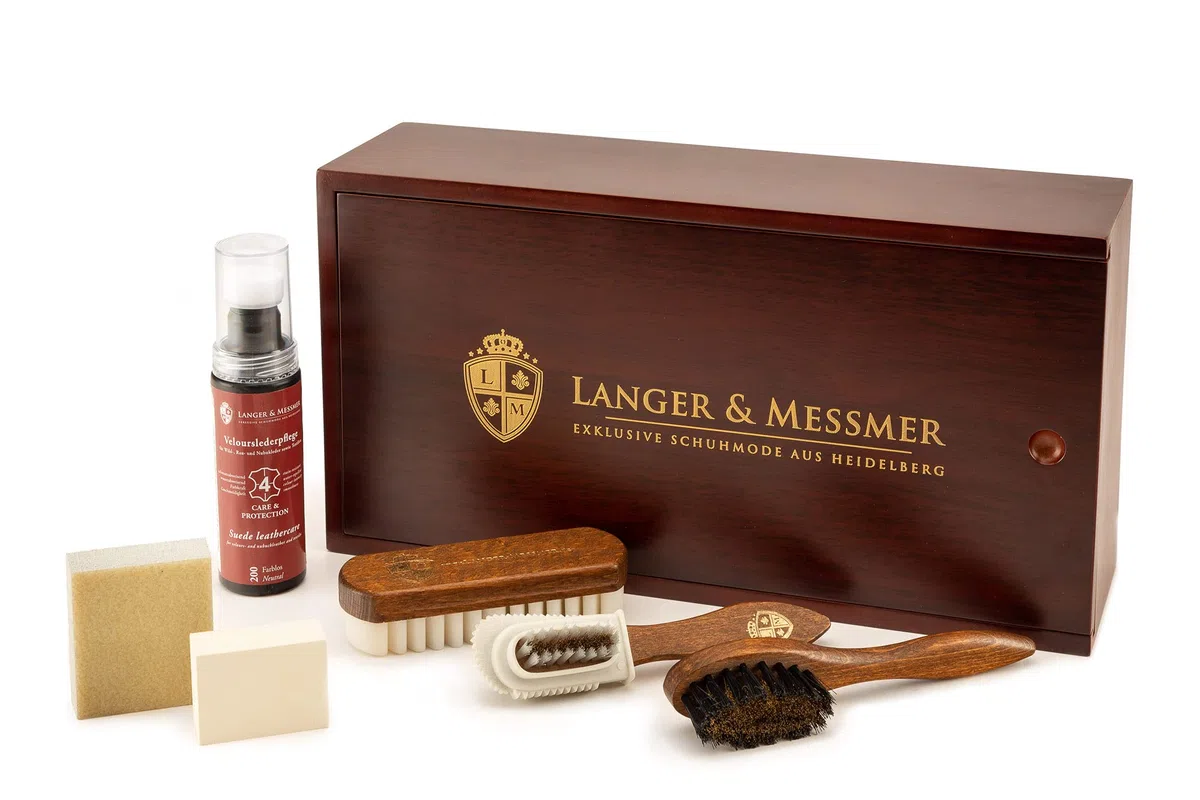 Langer & Messmer caja limpieza zapatos de alta calidad sin contenido o con set de cuidado de varias piezas con cremas para el cuidado, cepillos para zapatos y paños de algodón modelo Mannheim
