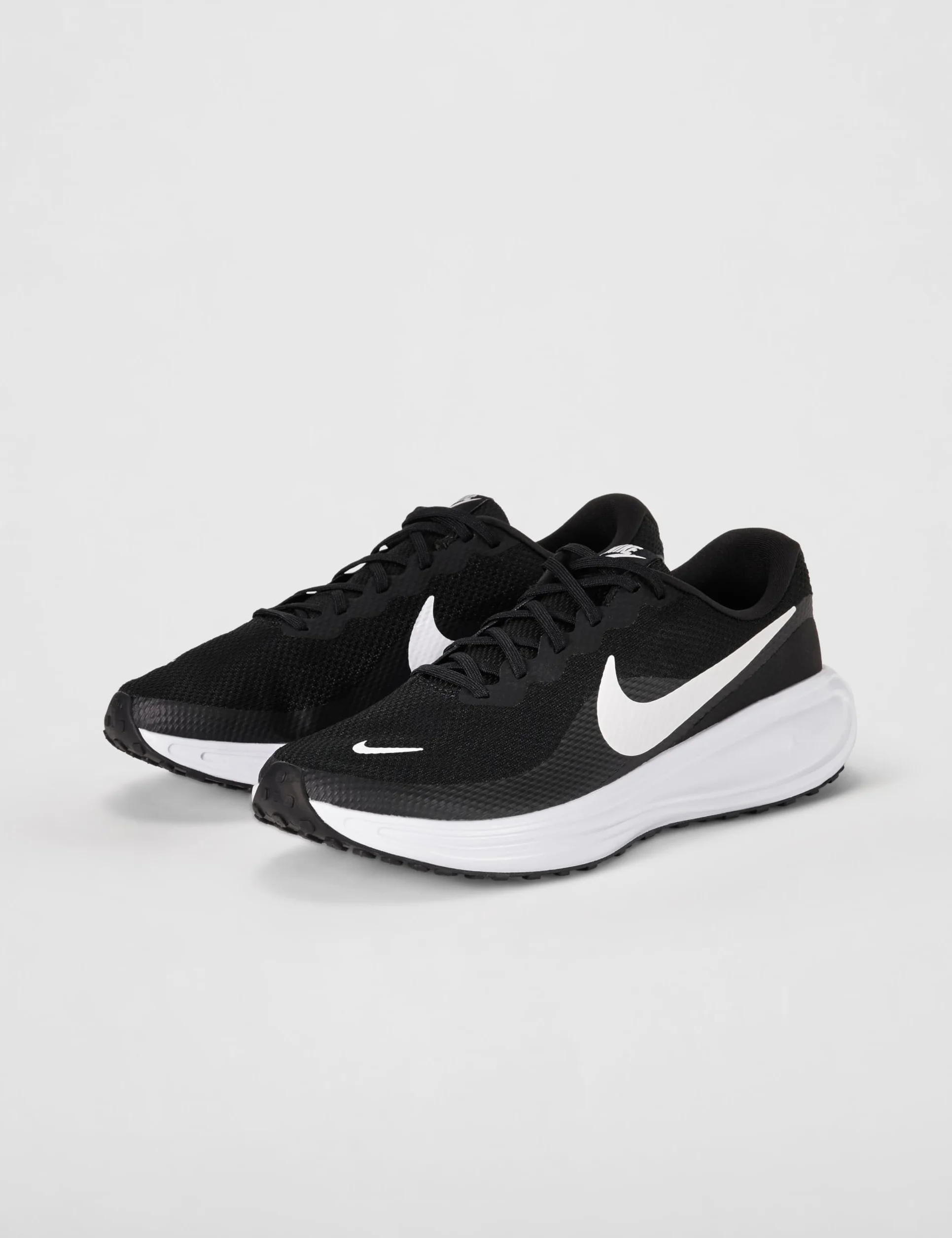 Nike Revolution 8- Tenis para hombre