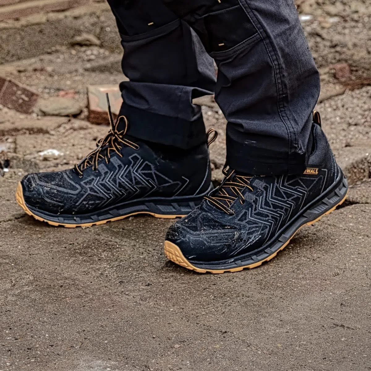 DEWALT Men's Fargo Construction Shoe