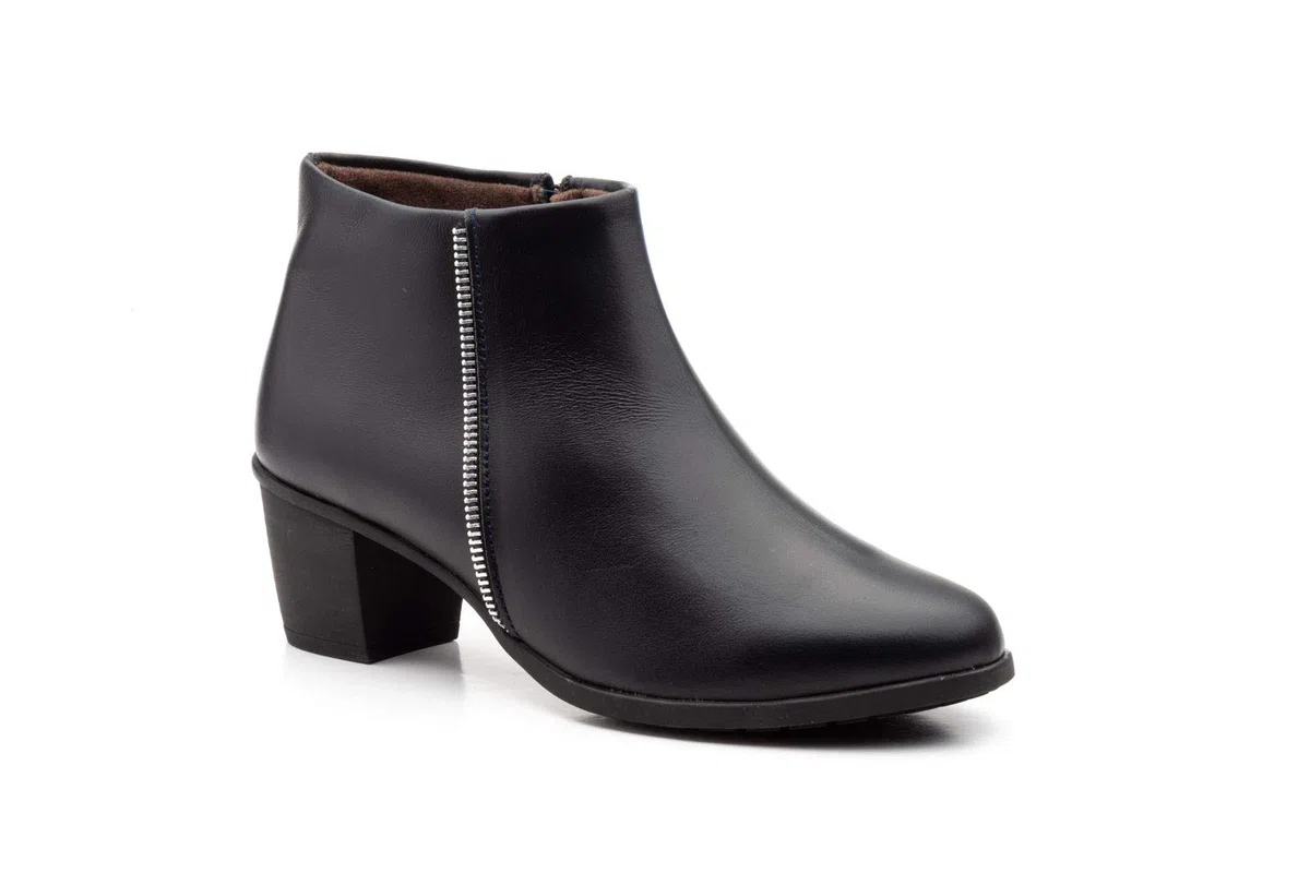 Botines mujer de piel con tacón o plataforma Botín cómodo de invierno y otoño Calzado artesanal de España tipo cuña o camperos en ante y cuero Elegantes e informales
