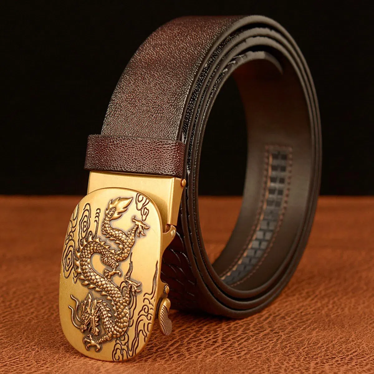 Cinturón De Trinquete para Hombre Hebilla Automática Deslizante Dragon Cinturones De Dragón Tallado En Relieve Longitud 110-130cm Correas De Cuero De Vaca(115cm/45, Coffee)
