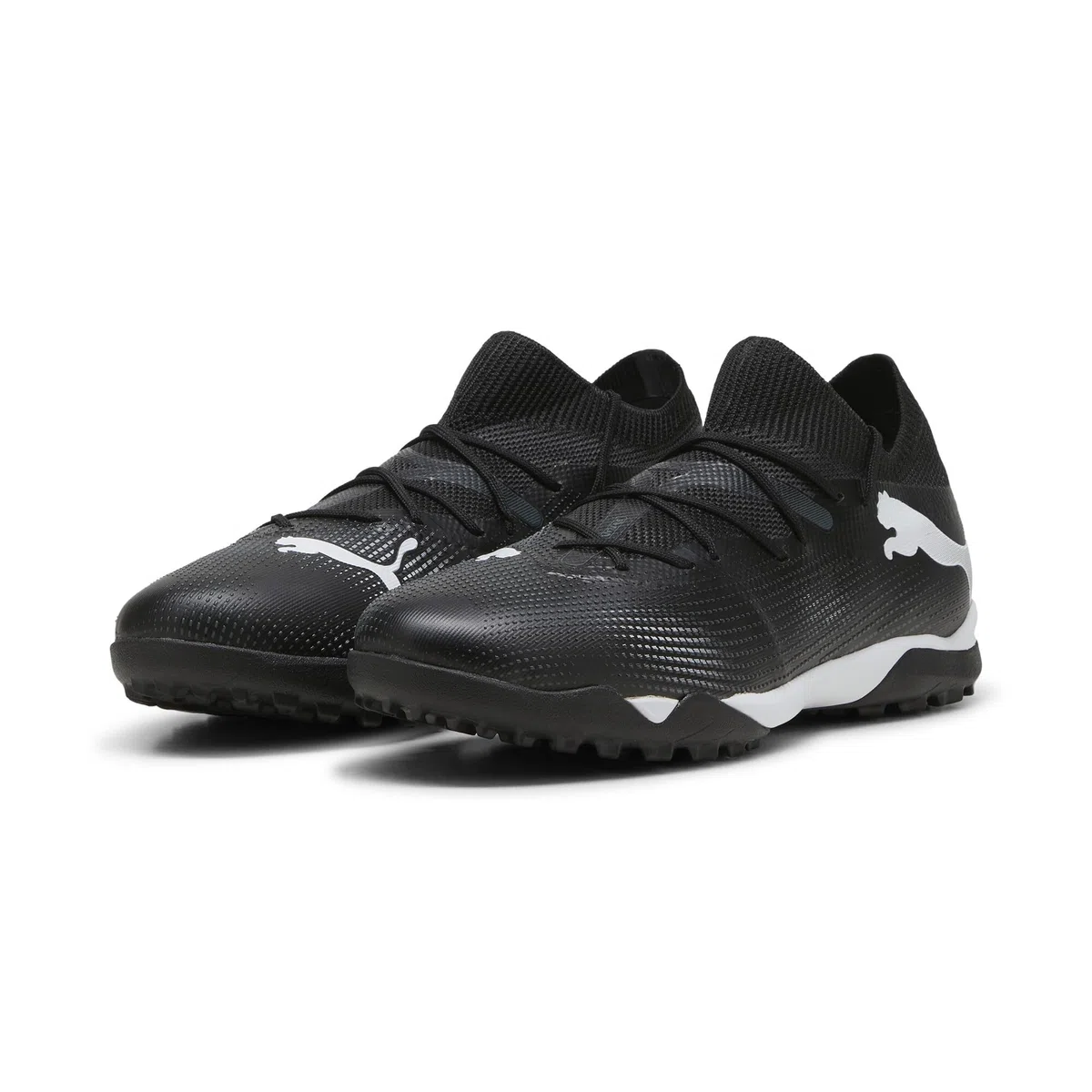 Puma Future 7 Match TT Soccer ShoeHombre