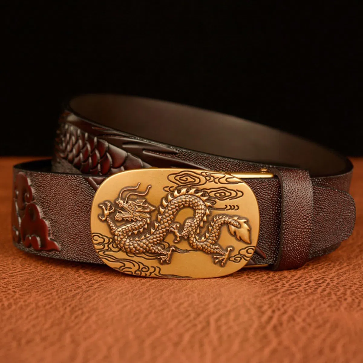 Cinturón De Trinquete para Hombre Hebilla Automática Deslizante Dragon Cinturones De Dragón Tallado En Relieve Longitud 110-130cm Correas De Cuero De Vaca(115cm/45, Coffee)