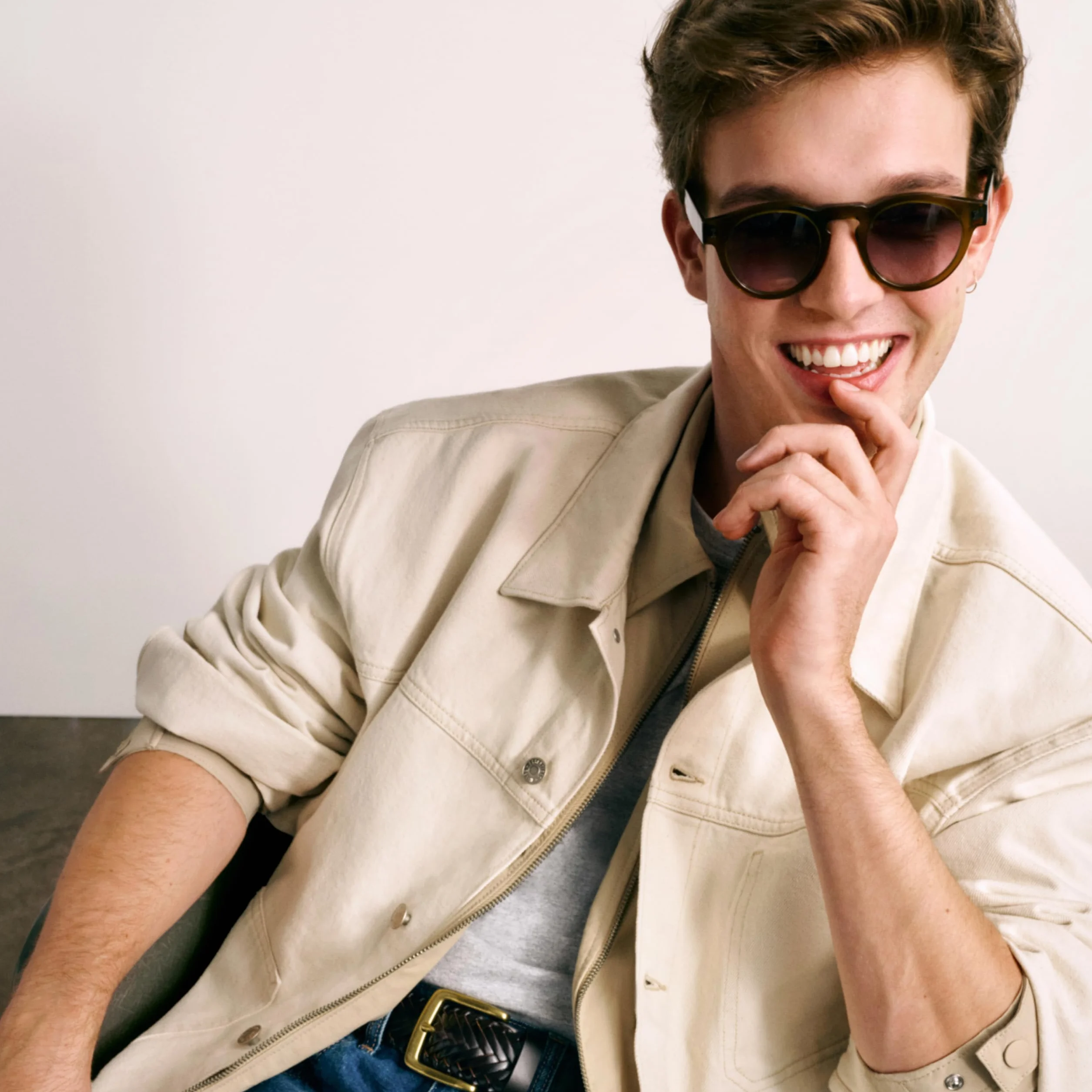Amazon Essentials Hombre Chaqueta Funcional Vaquera Rígida de Corte Holgado