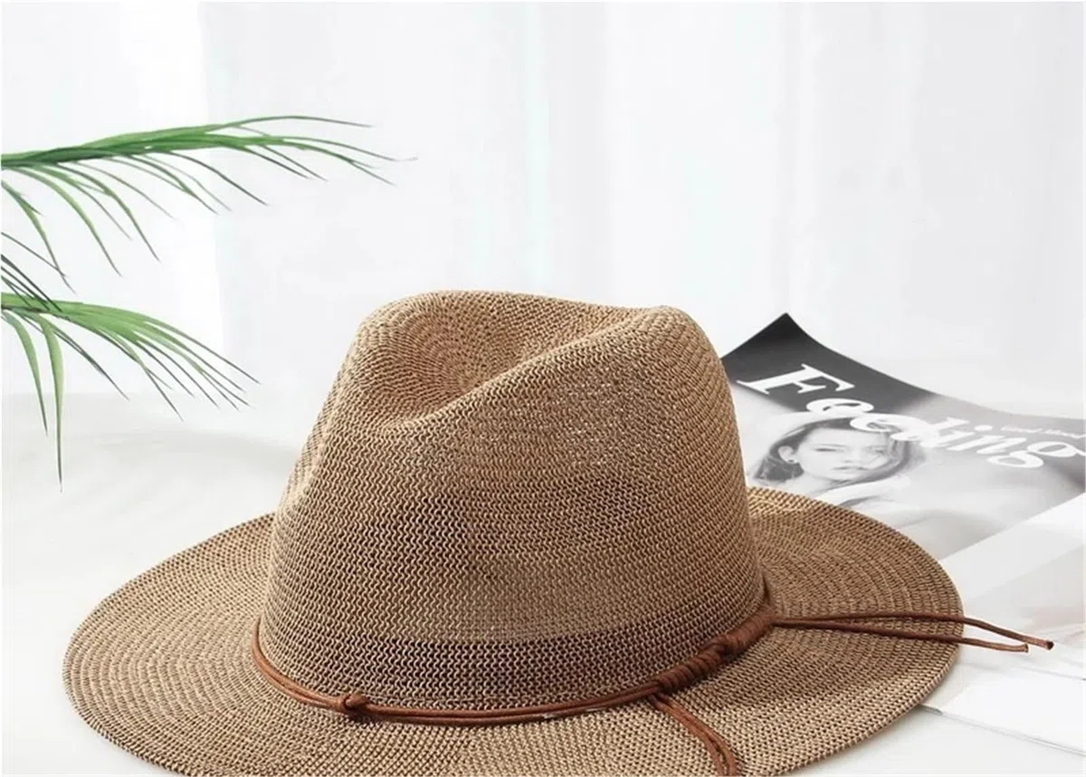 Sombrero de paja de verano ahuecado para hombres y mujeres, cinta de cuero, ala grande, sombrero de jazz, sombrero de paja Fedora