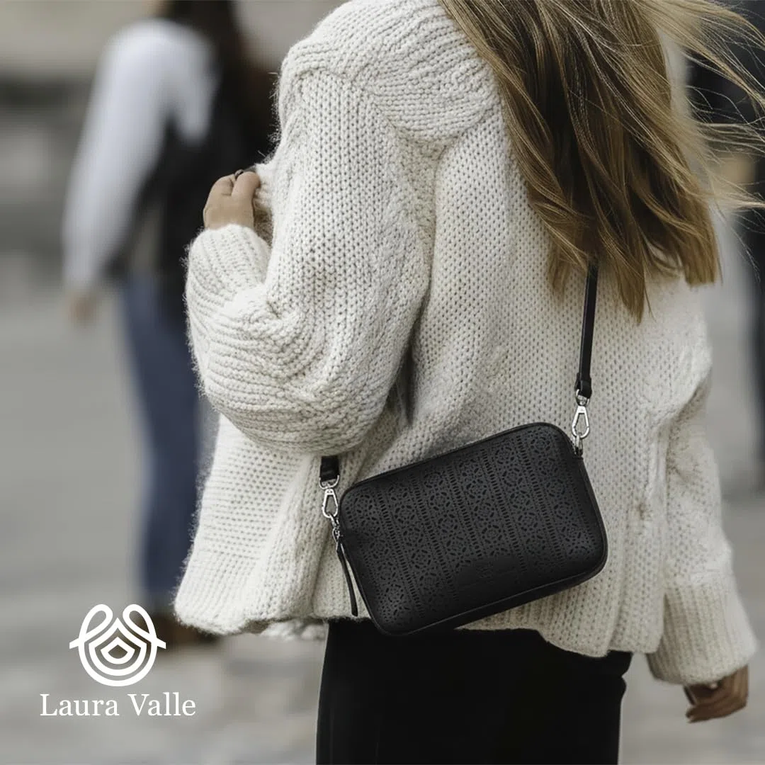 Laura Valle Bandolera Pequeña Mujer Modelo BENEIDA – Bolso Bandolera Mujer De Piel Auténtica Con Diseño Juvenil y Detalles Elegantes Ideal Como Bolso Hombro Para El Día A Día