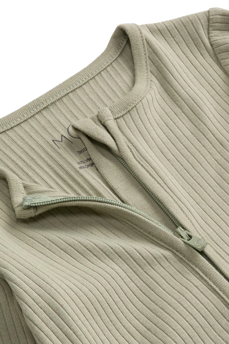 MORI Pijama Unisex de canalé con Cremallera bidireccional para bebé en Color Salvia - Ropa de Dormir cómoda de bambú y algodón orgánico - Pijama para niños pequeños con diseño de pies - 3-6 Meses