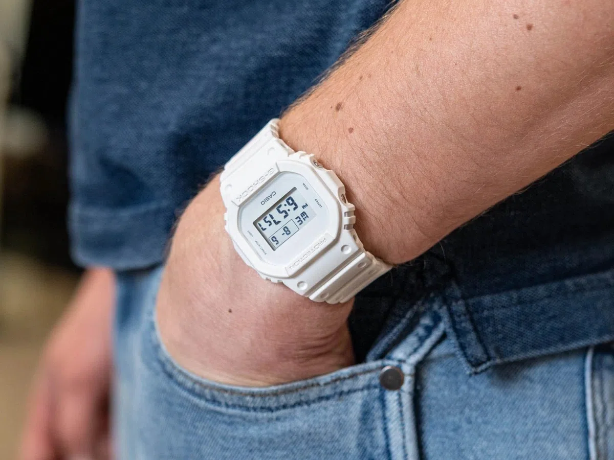 01 G-Shock