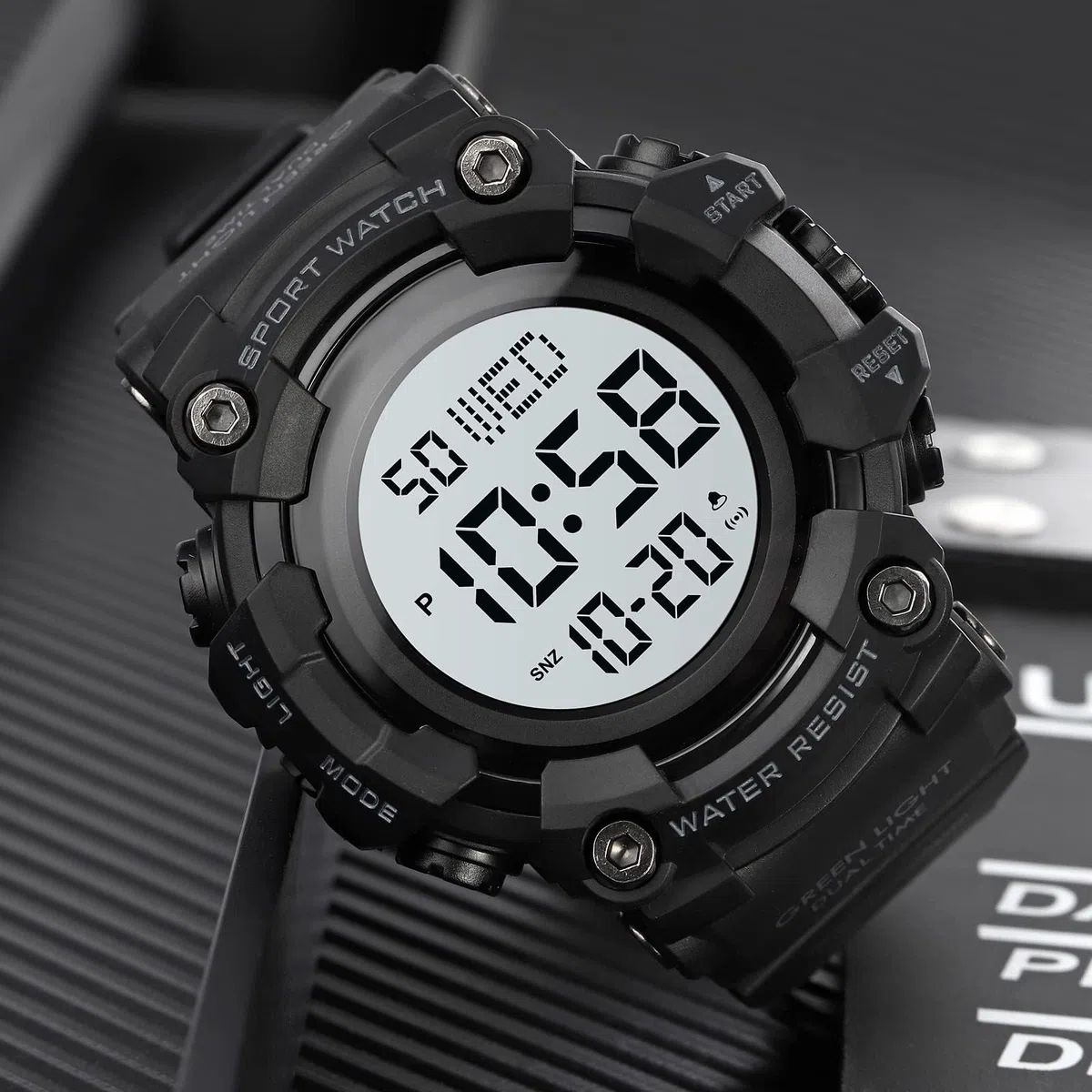 XCZAP Reloj deportivo negro para hombre, cronógrafo de cara grande, reloj de pulsera militar con manecillas luminosas, correa de silicona casual impermeable para uso diario y exterior, regalo para