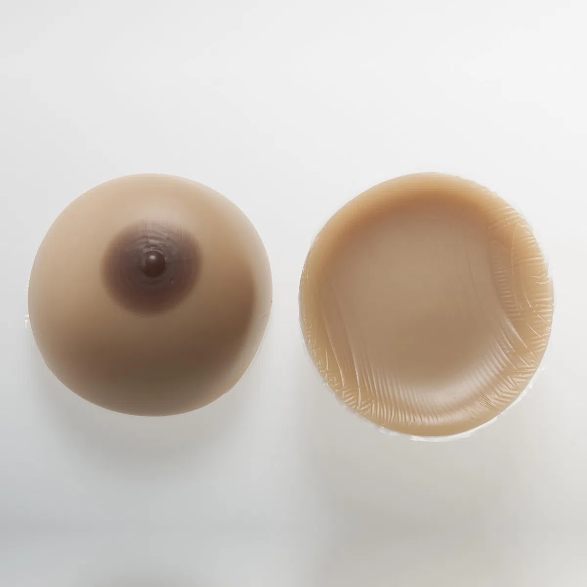 Adhesivo Mama de Silicona Sujetán Invisible Reutilizable Tetas Falsas Sin Correa Sin Dorso para Mujeres Transgénero,Mastectomía,Vestidos transversales - Un par(D Cup, Suntan)