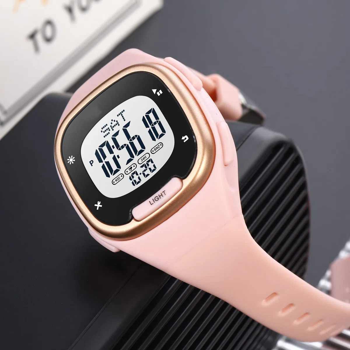 Reloj digital para mujer, reloj deportivo electrónico, 5 ATM, resistente al agua, cronómetro, cronómetro, reloj de cuarzo, para mujeres, niñas, niños, negro, dorado, Rosa., Correa