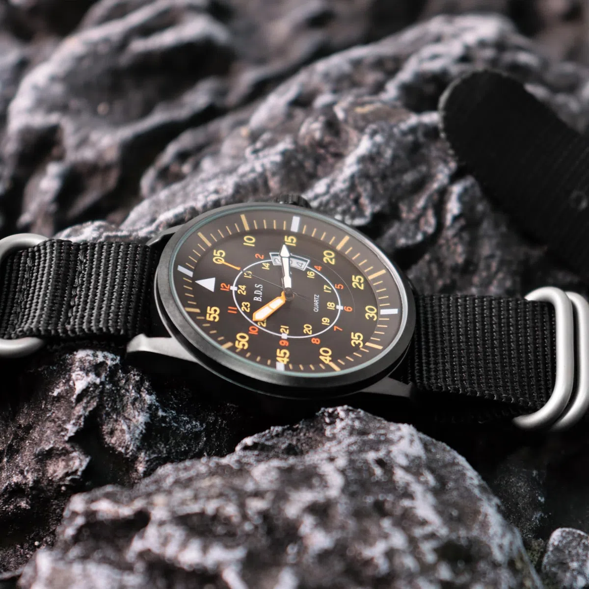 addies Reloj militar de 44 mm para hombre, pantalla de 3 fechas, resistente al agua, resistente al agua, para exteriores, correa de nailon de secado rápido