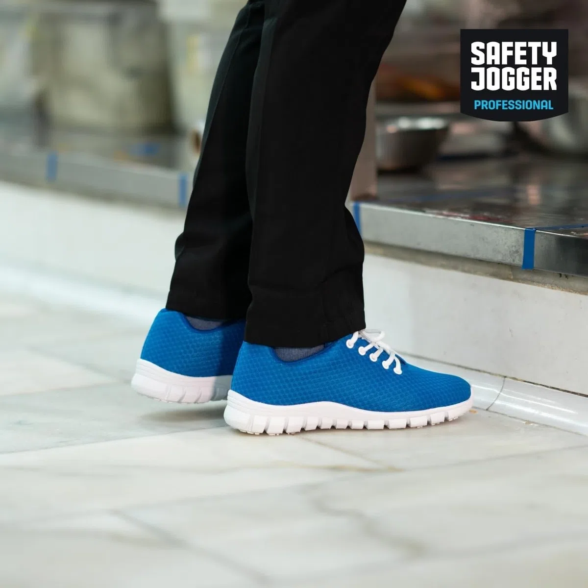 SAFETY JOGGER Kassie SRC - Zapatillas de Trabajo para Mujer, Extremadamente Ligeras, Antideslizantes, Ideales para hospitales, Salud, Cocina, procesamiento de Alimentos y Personal de Limpieza, Color