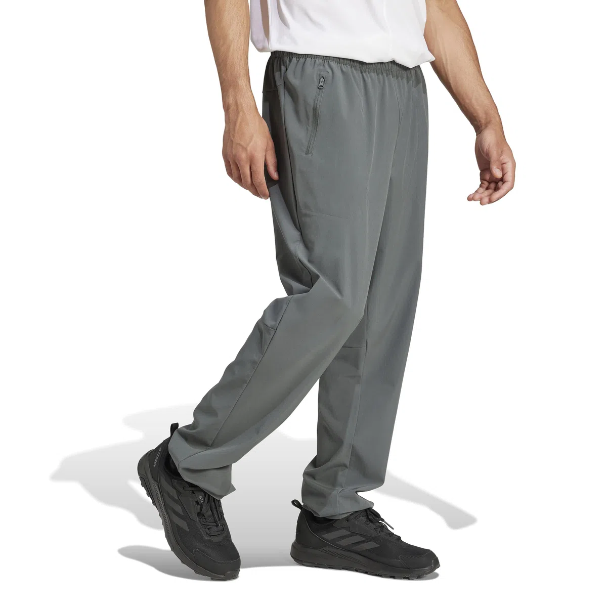 adidas Men's Pantalón elástico Multi Essentials
