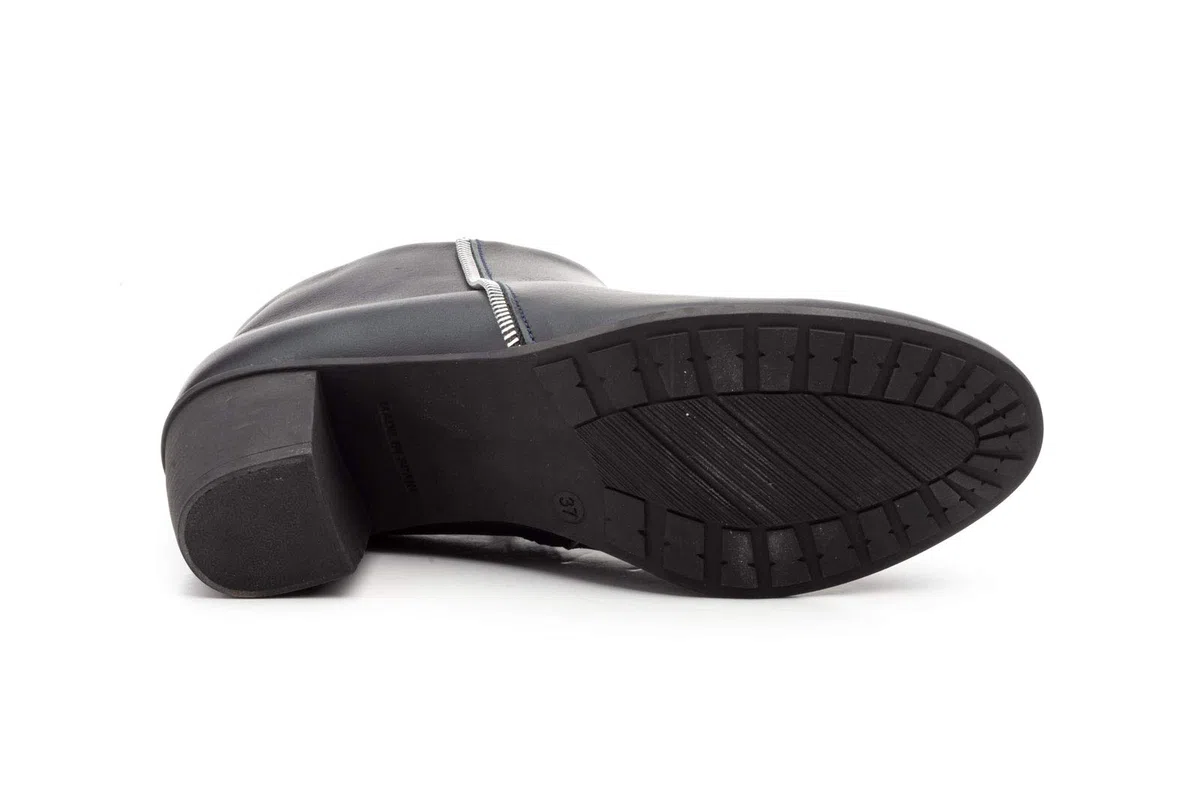 Botines mujer de piel con tacón o plataforma Botín cómodo de invierno y otoño Calzado artesanal de España tipo cuña o camperos en ante y cuero Elegantes e informales