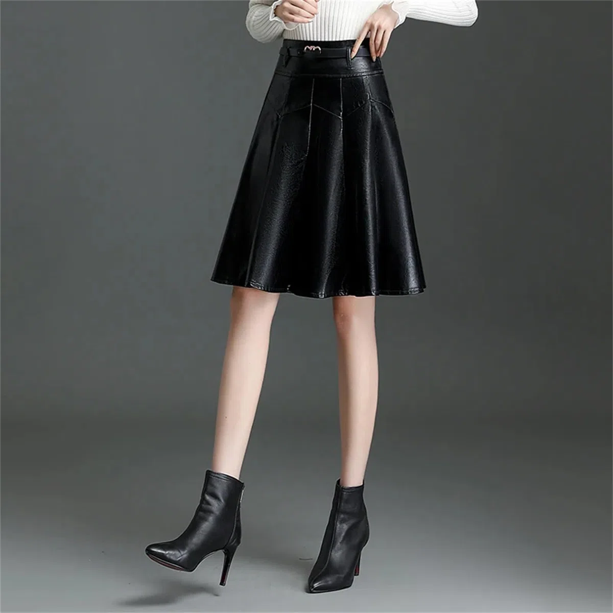 Falda de piel sintética para mujer, para otoño e invierno, cintura alta, elegante, corta, plisada, falda para botas