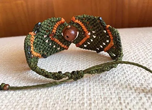 Conjunto pulsera y pendientes hechos a mano con hilo encerado y aventurina piedra del sol