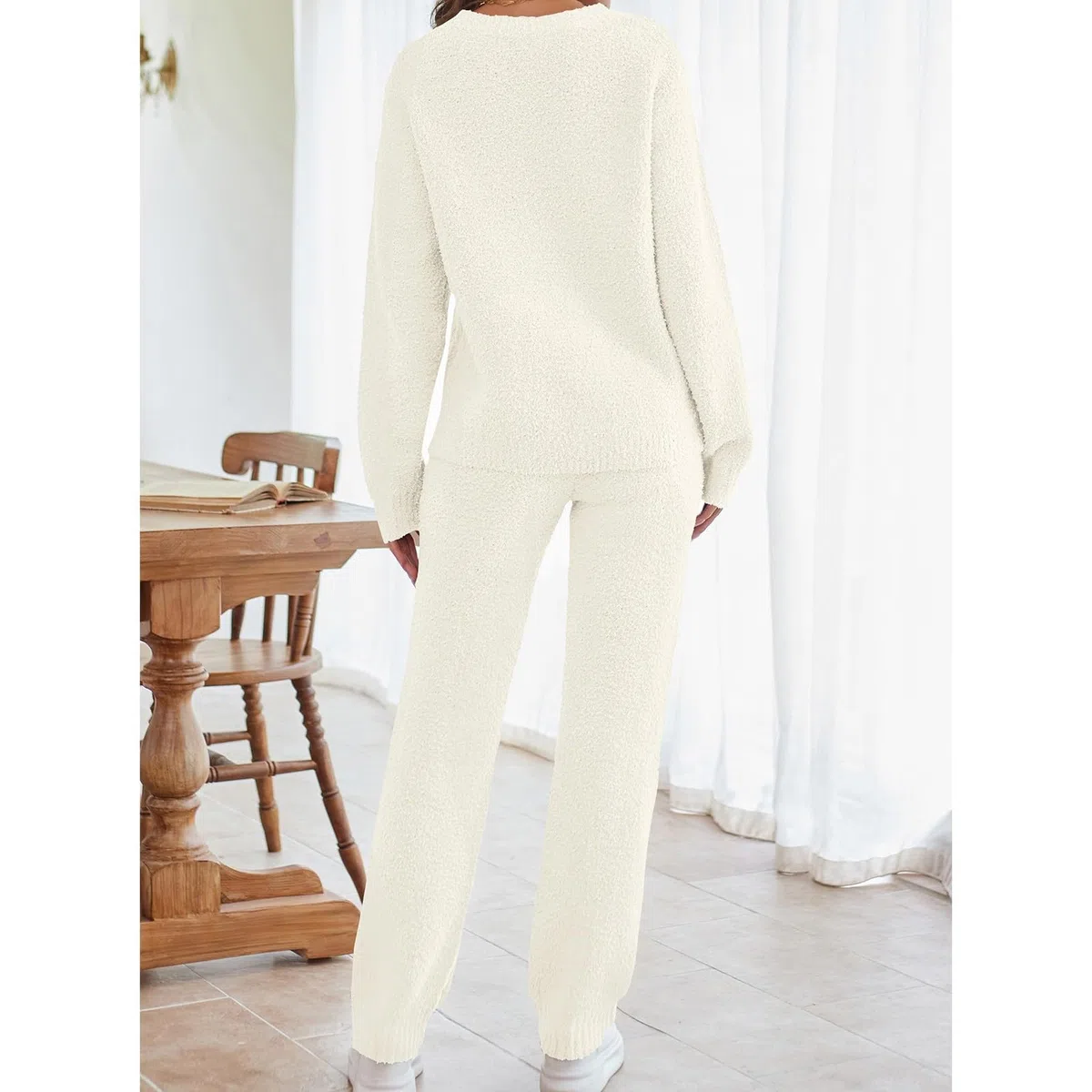 Conjunto completo de 2 piezas de forro polar mullido de manga larga para mujer, conjunto completo de suéter de felpa de pierna ancha, pantalones rectos, conjuntos de pijama de otoño e invierno, Reino